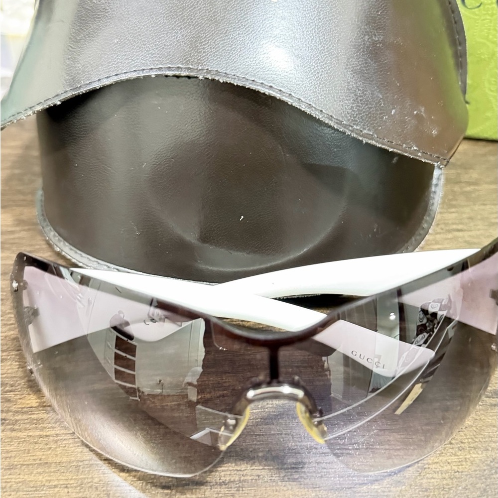 Gucci Black and Silver Sunglasses